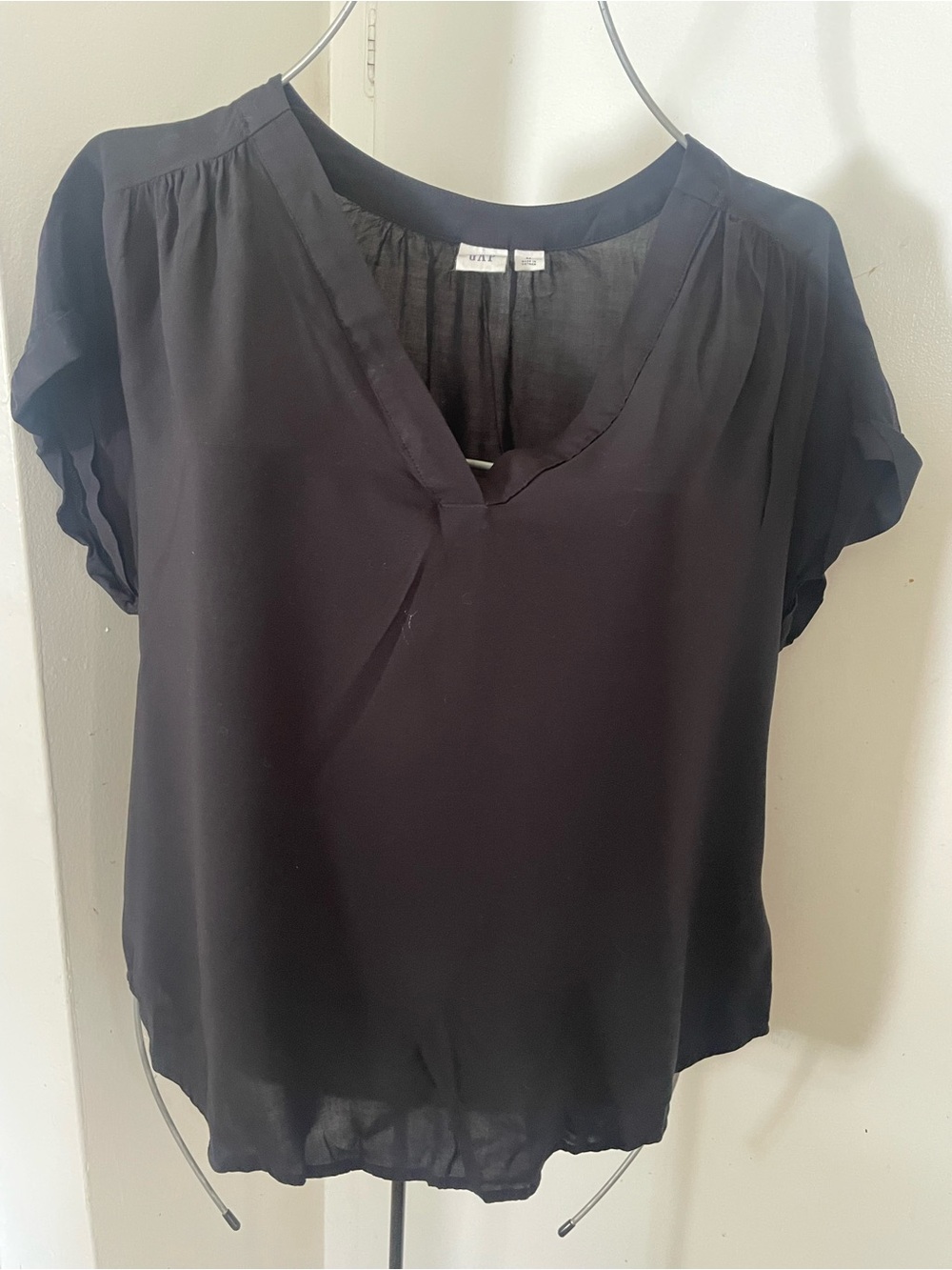 GAP Black V-Neck Short Sleeve Blouse